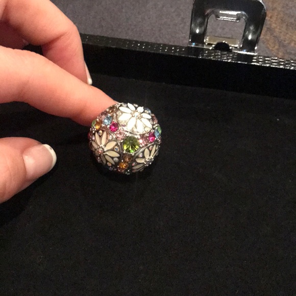 Flower ring - Picture 2 of 3